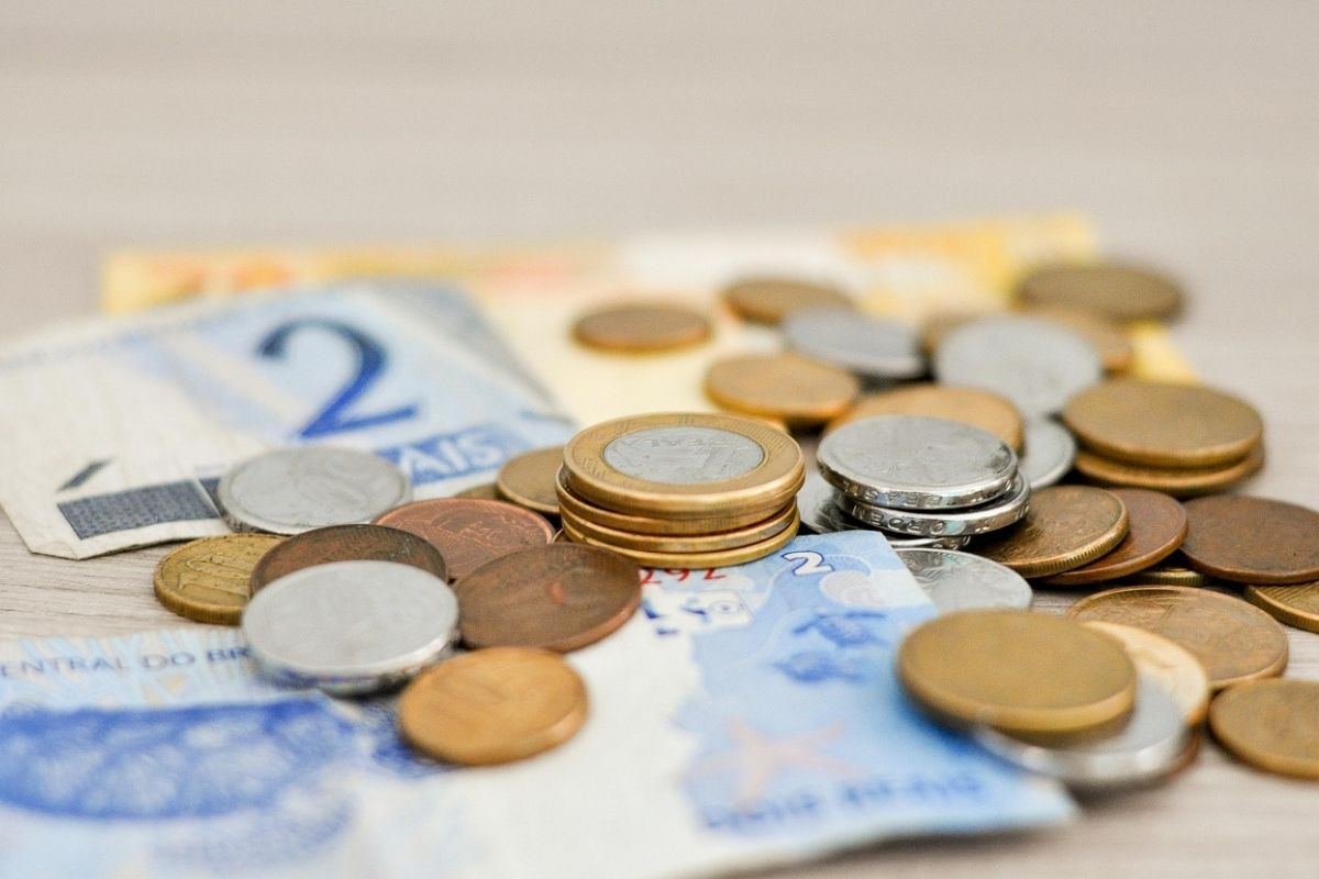 13º salário deve injetar R$ 369,4 bilhões na economia até dezembro