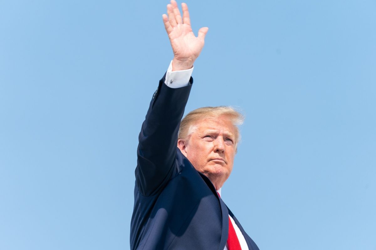 Trump anuncia ofensiva de US$ 200 bilhões para tentar reduzir juros da casa própria nos EUA