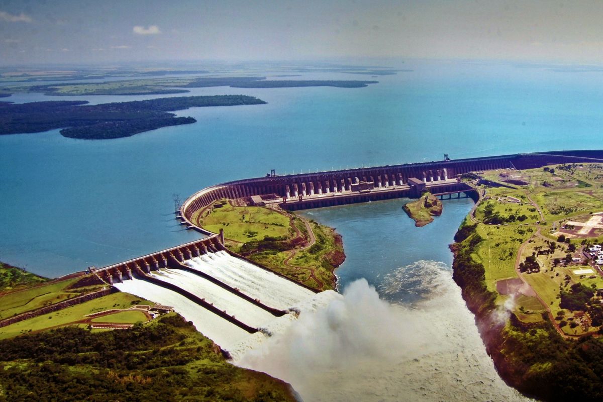 Entenda o que muda na conta de luz com a redução da tarifa de Itaipu prevista para 2027