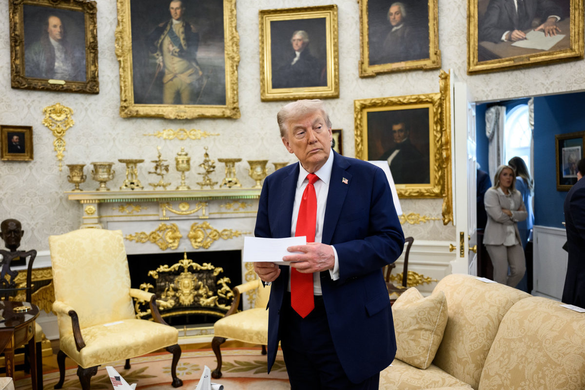 Trump convoca executivos do petróleo para tratar do futuro da Venezuela