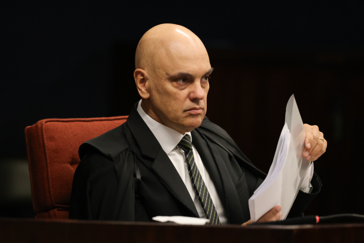 Contratos ligados ao Banco Master reacendem pressão envolvendo Moraes; entenda