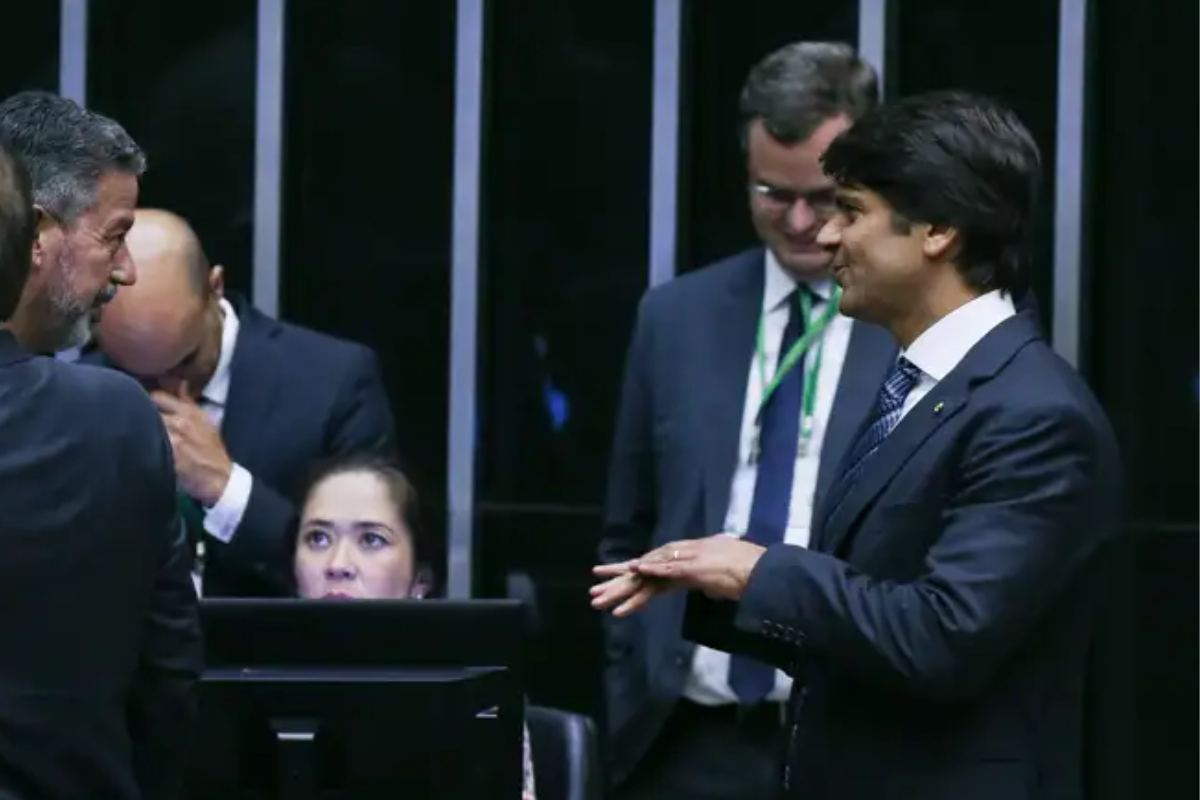 Relator finaliza PEC de Reforma Administrativa: o que acontece agora?