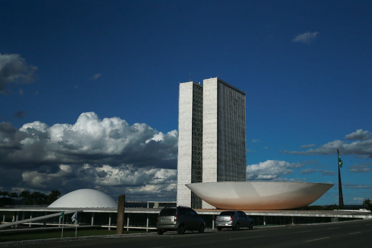 Briefing: Congresso e governo enfrentam semana de decisões sensíveis