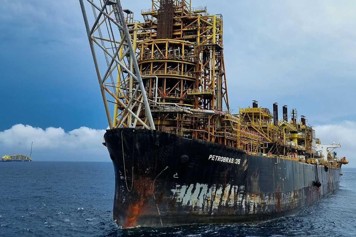 Petrobras retoma 100% da produção em áreas da Bacia de Campos