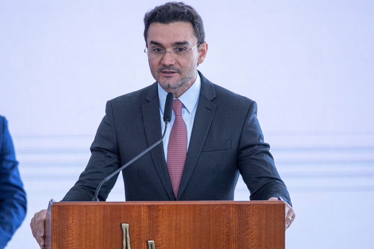 Entenda a saída de Celso Sabino do Ministério do Turismo