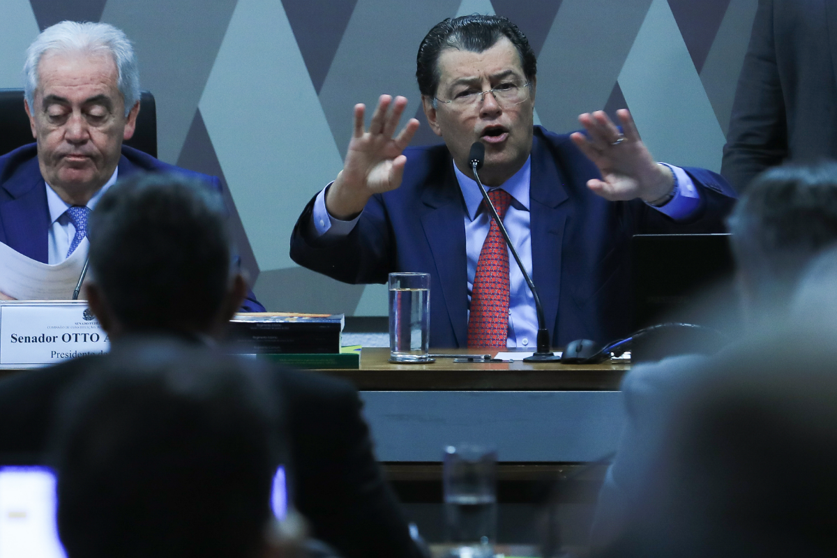 Com mudanças, Reforma Tributária avança no Senado e segue ao plenário