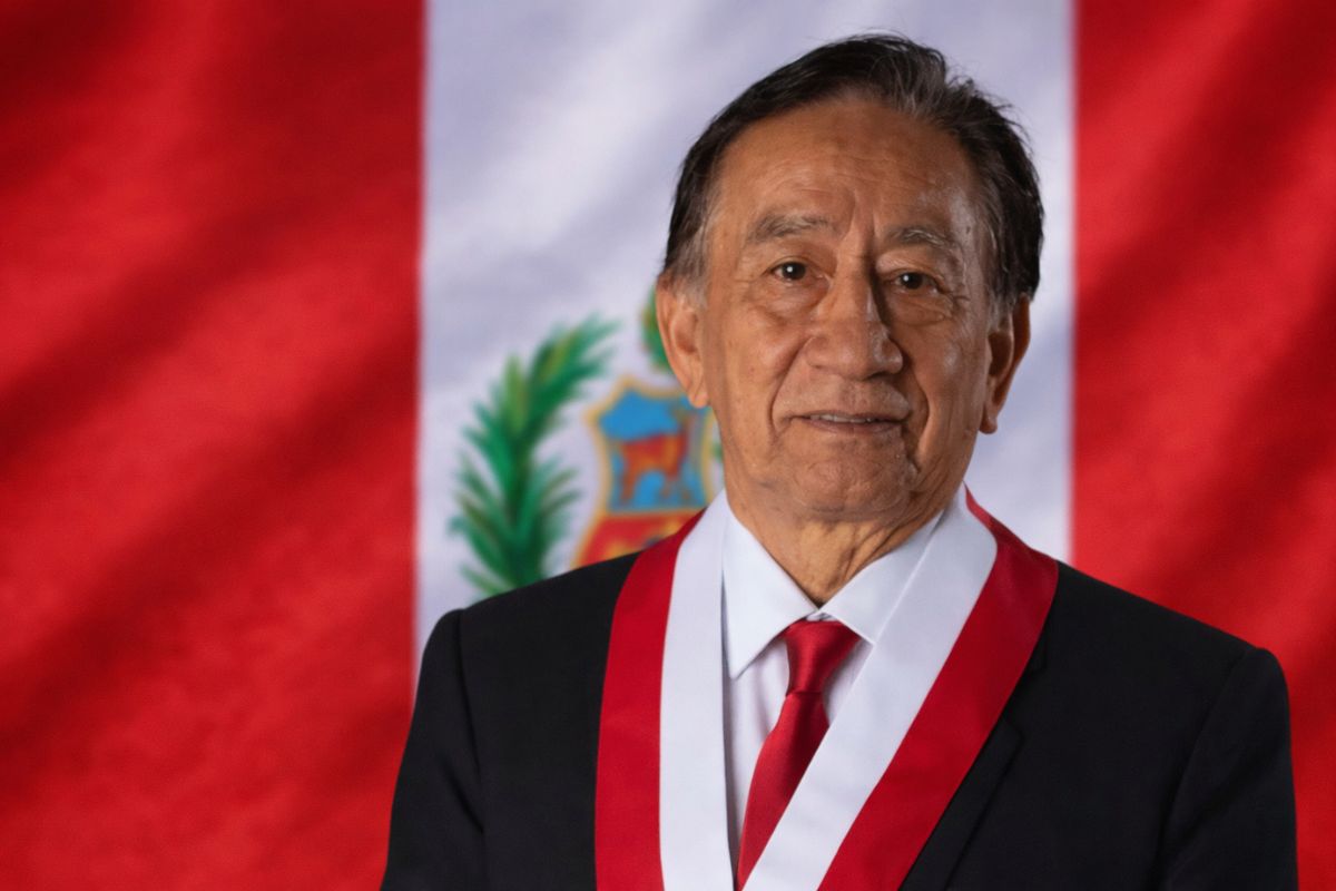 José Balcázar assume comando interino do Peru após queda de Jerí