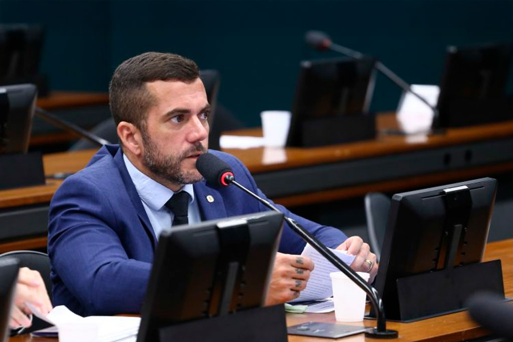 Jordy defende CPMI do Banco Master e diz haver ambiente para impeachment no STF