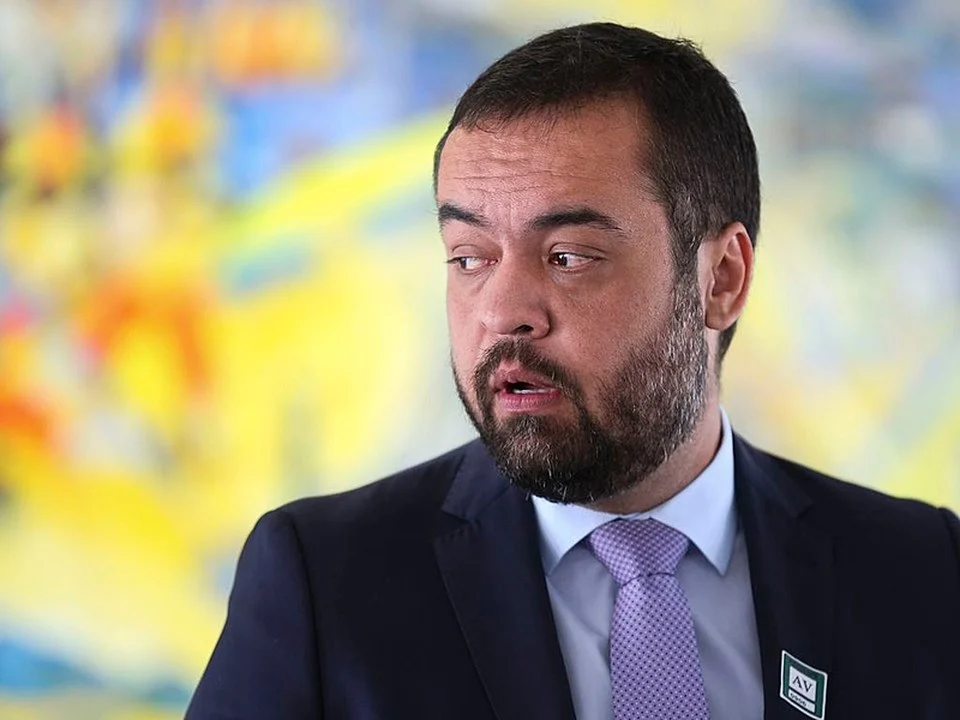 A situação de Castro é cada vez mais complicada