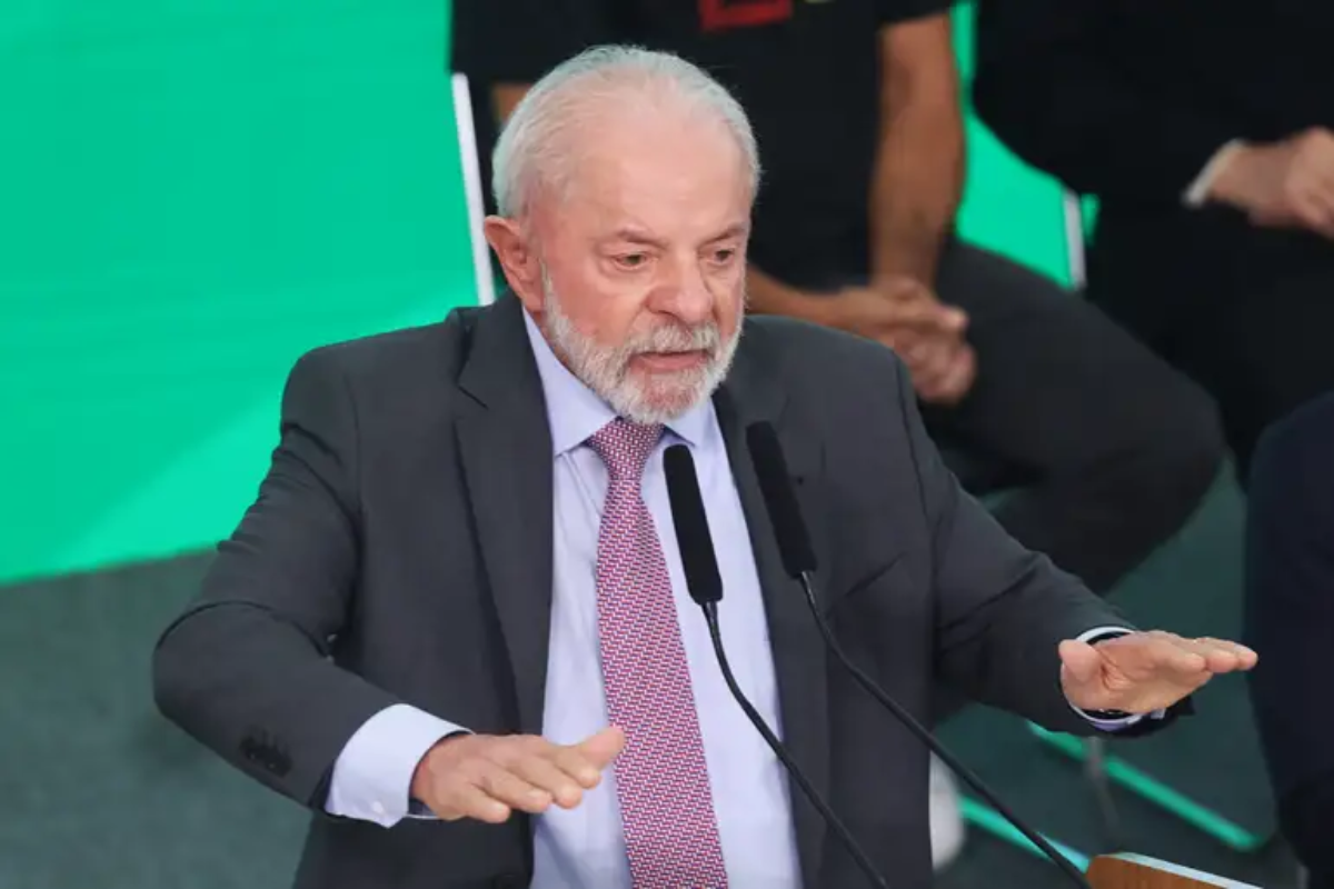 Lula defende América Latina como “zona de paz” em meio a tensão entre EUA e Venezuela