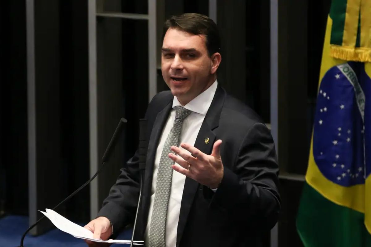 Agenda da semana: PSD faz reunião do Conselho, Flávio Bolsonaro promove ato público e fim do prazo para filiações partidárias