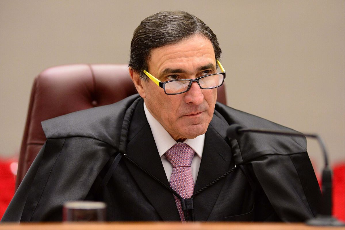 Ministro do STJ vira alvo de investigações sobre venda de sentenças