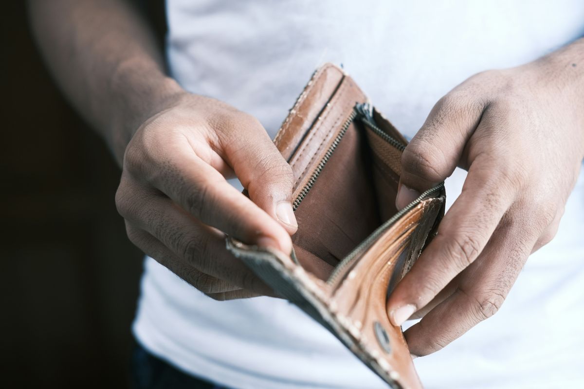 Endividamento atinge 67% dos brasileiros e pressiona orçamento das famílias, aponta Datafolha