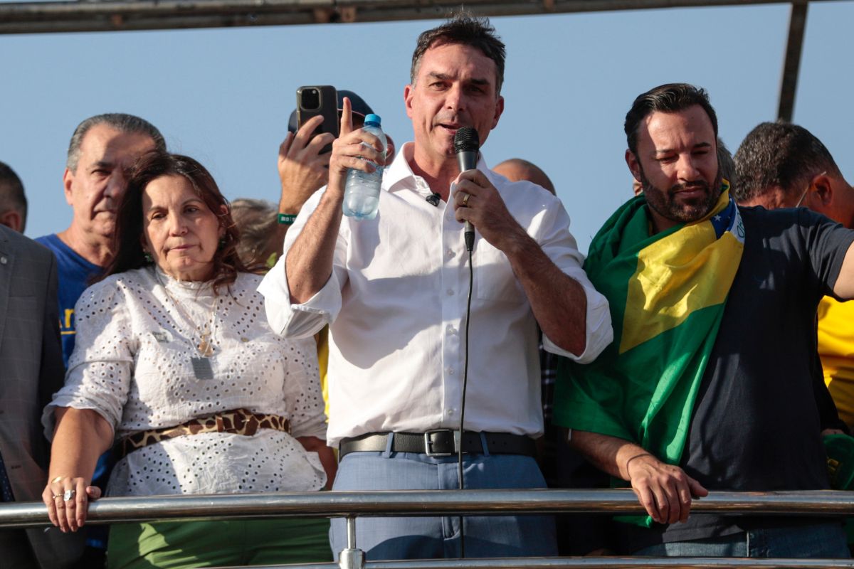 Eleições: pesquisas presidenciais medem impacto de denúncias