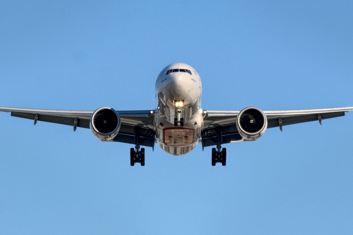 Morning Call: pacote federal prevê R$ 9 bilhões em crédito para setor aéreo diante da alta dos combustíveis