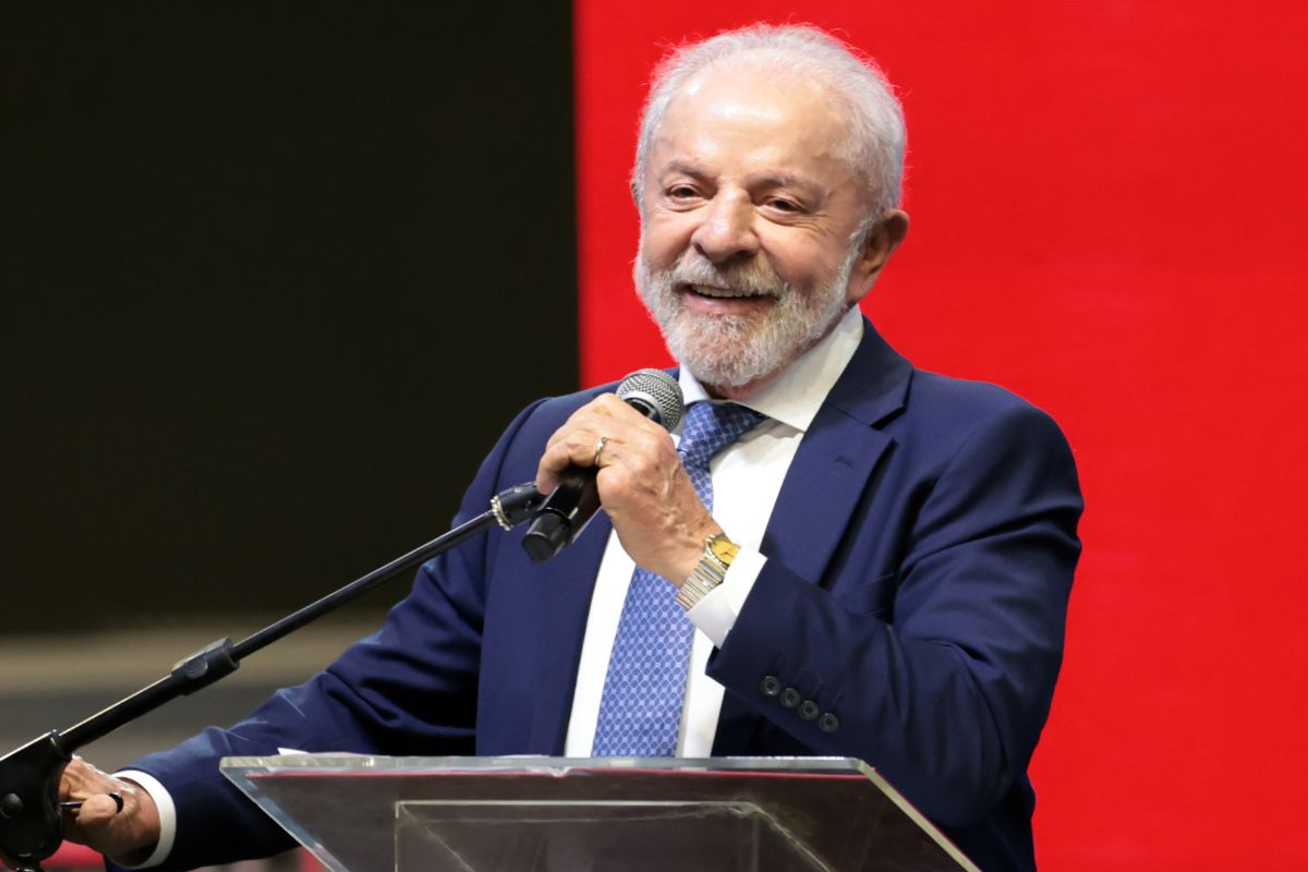 Agenda do dia: Lula visita fábrica em MG, Paes deixa prefeitura e STF julga Sabesp