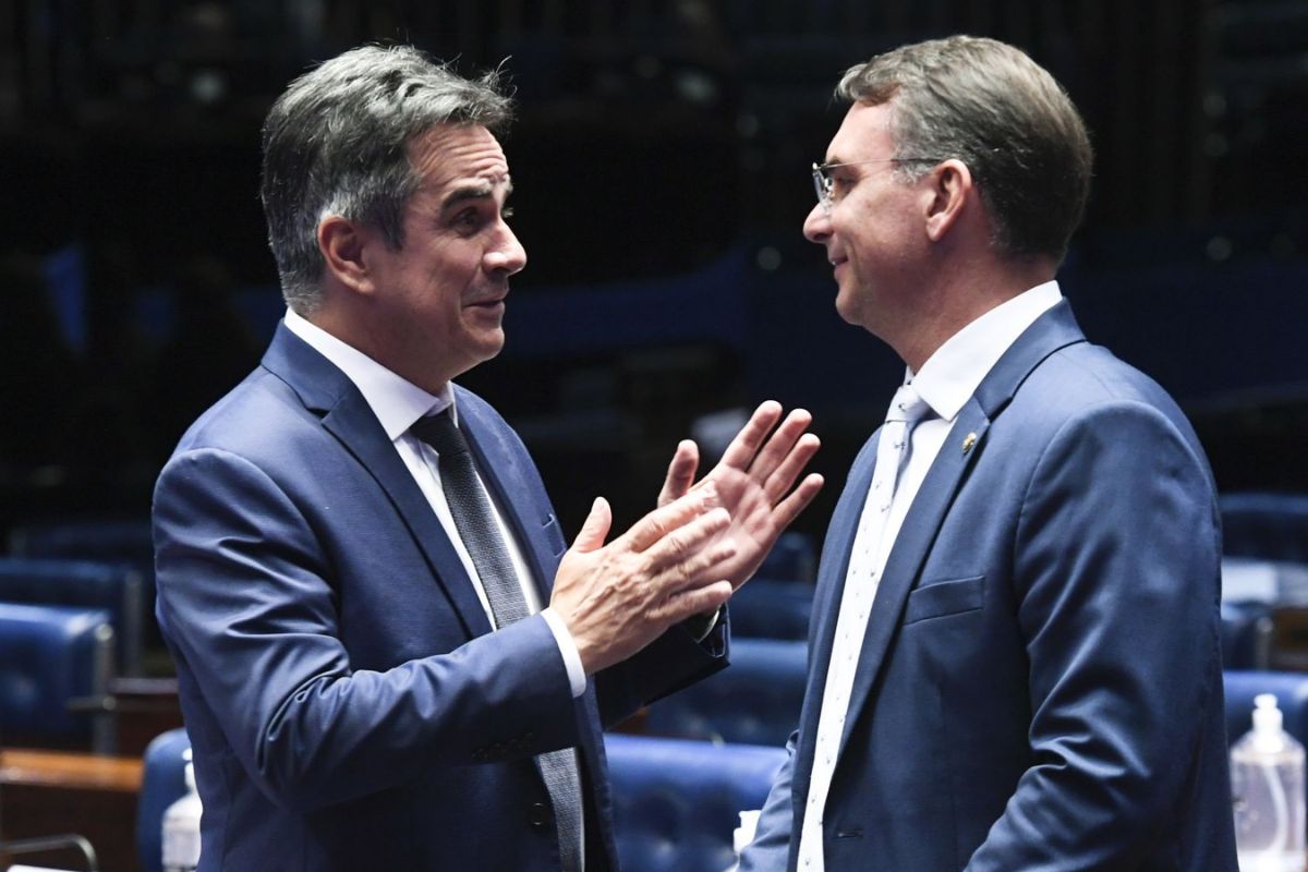 O chumbo trocado entre Ciro Nogueira e Flávio Bolsonaro