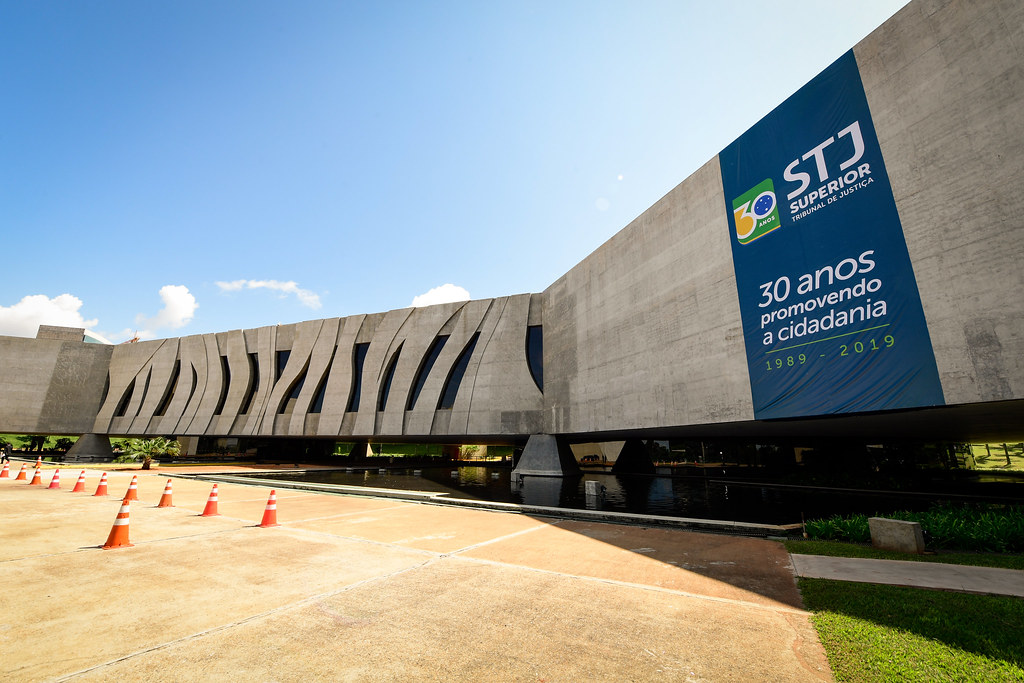 STJ definirá critérios para gratuidade de justiça a empresas