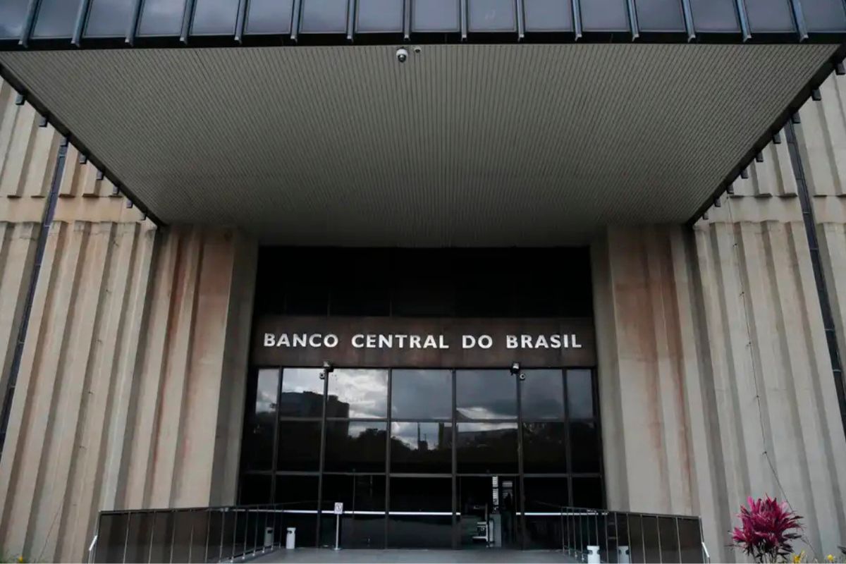 PF investiga suspeita de campanha paga para descredibilizar Banco Central