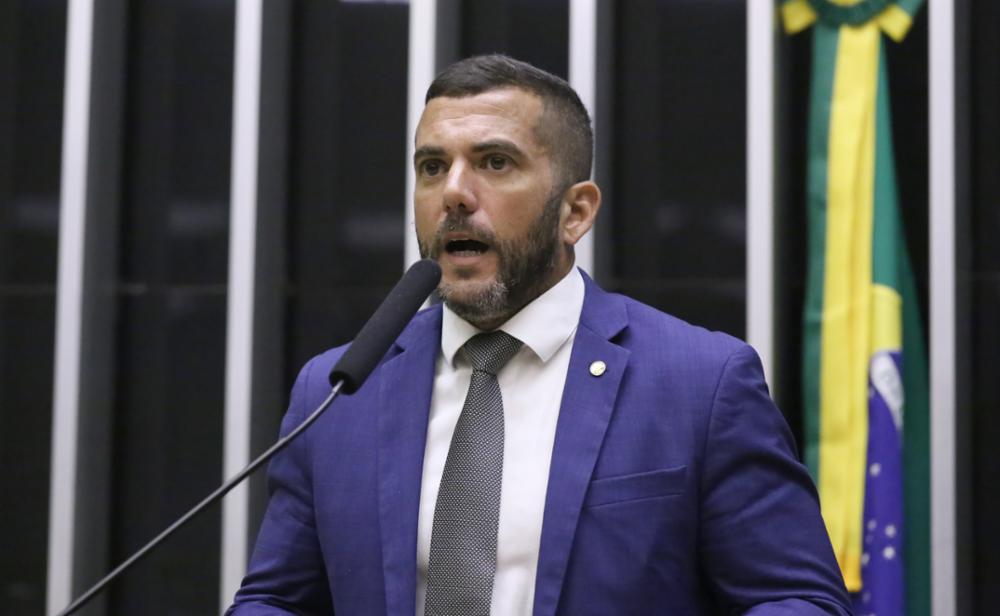 Caminhada com Nikolas reacende esperança, diz Carlos Jordy