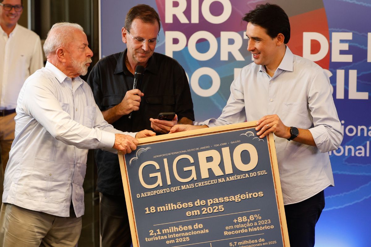 Leilão do Aeroporto Internacional do Galeão acontece na próxima semana; relembre a venda