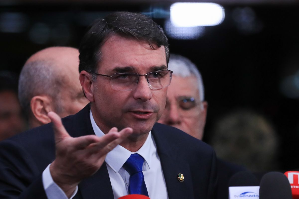 Brasil pode mudar de posição na geopolítica caso Flávio Bolsonaro seja eleito?