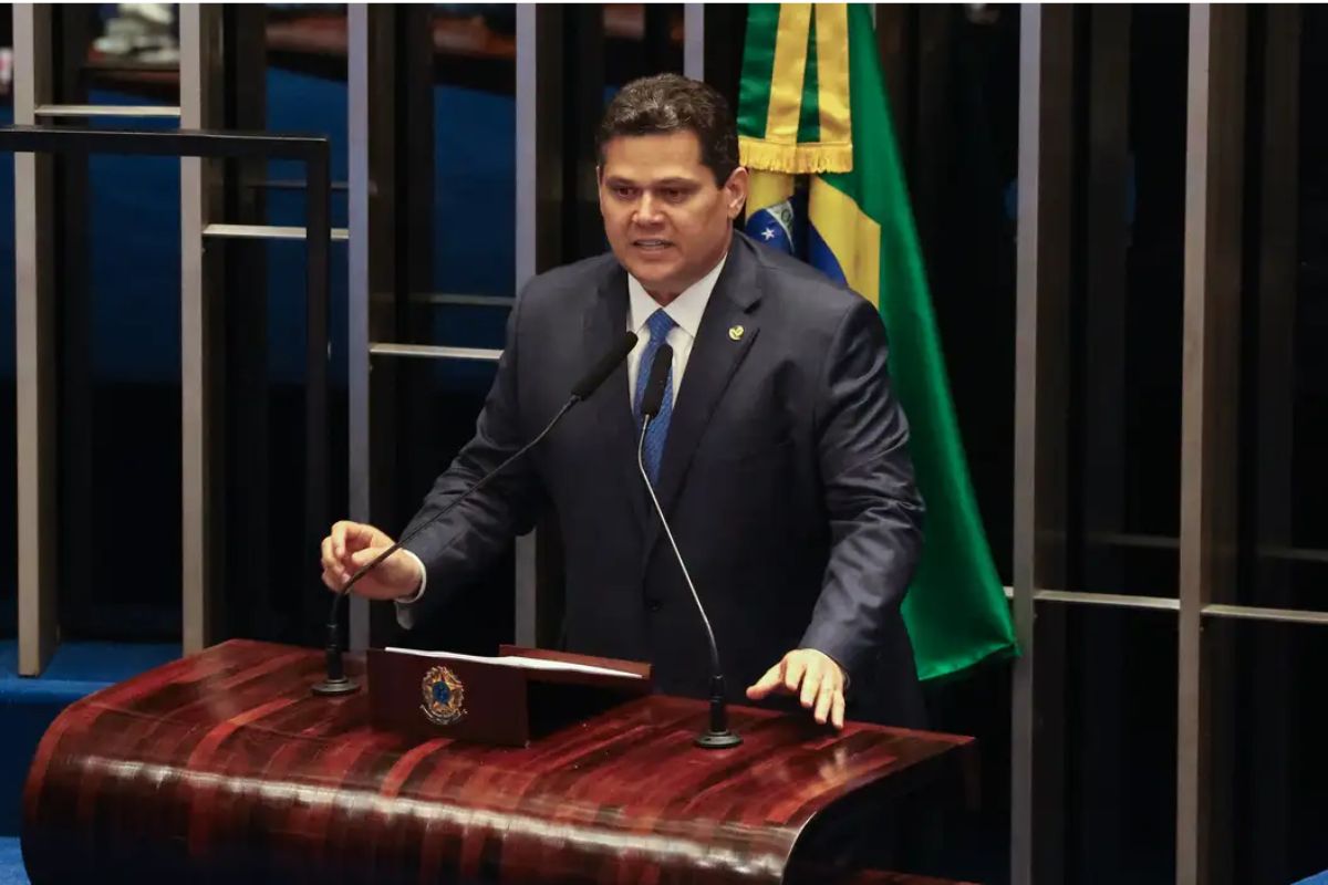 O preço político da omissão: os limites da manutenção na presidência do Senado