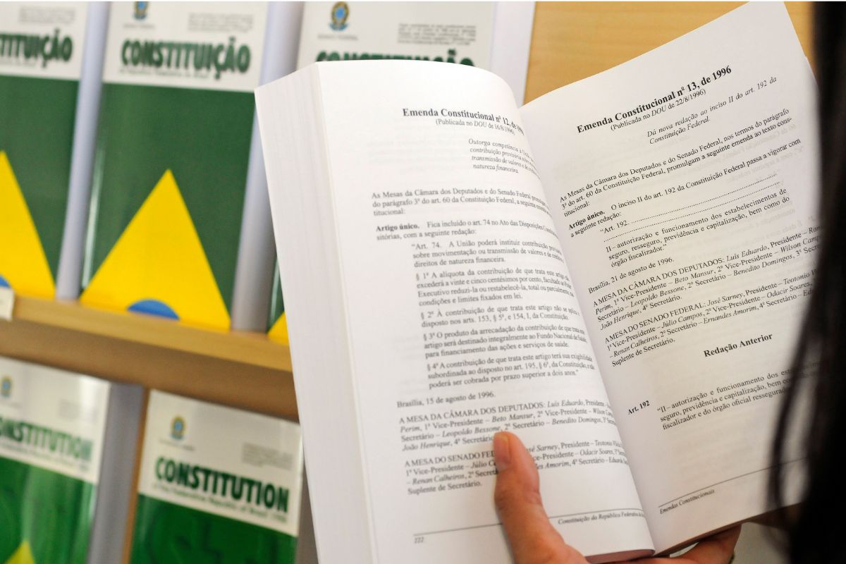 Lei ordinária x Lei complementar: saiba quais são as diferenças e o que muda na prática