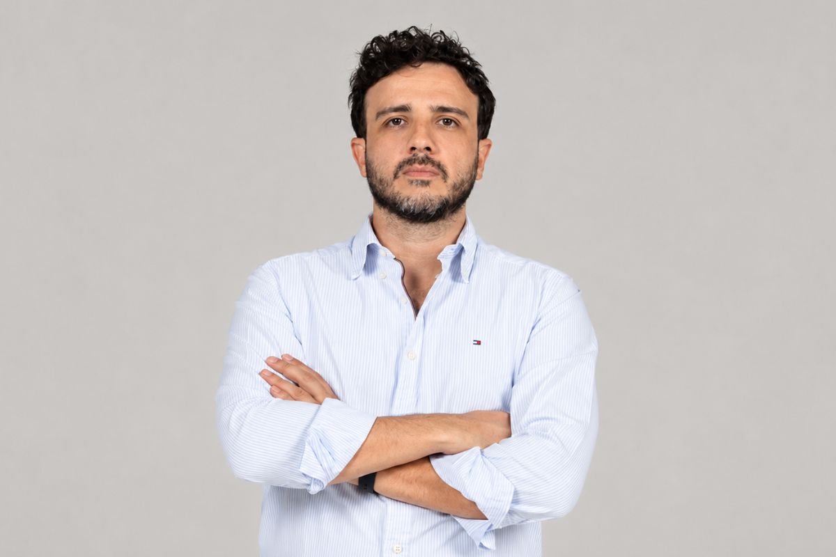 Renan Santos diz que Flávio Bolsonaro “virou um tigre de papel” após pedir dinheiro a Vorcaro