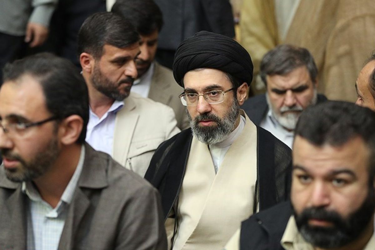 Saiba quem é e o que defende Mojtaba Khamenei, favorito a liderar Irã após morte de Aiatolá
