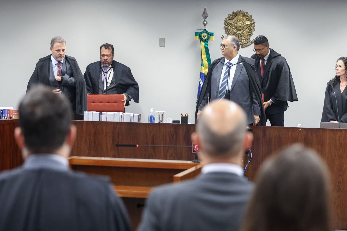Aposentadoria de juízes vira alvo de pressão e expõe embate entre Judiciário e Congresso