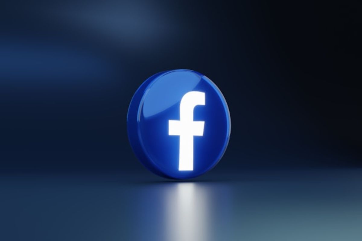 Entenda a relação feita pelo Facebook entre sexo, apostas e compras