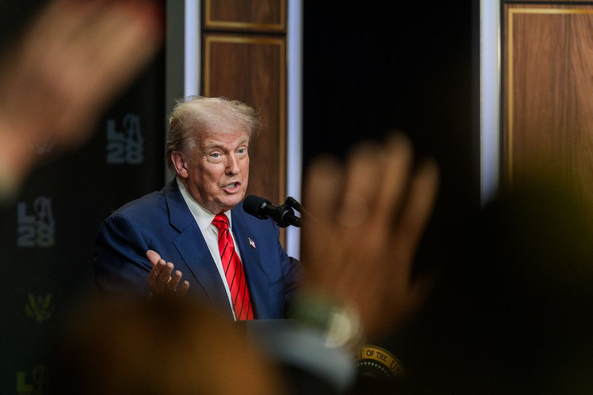 Trump ameaça acionar a Justiça contra Jerome Powell e amplia embate com o Federal Reserve