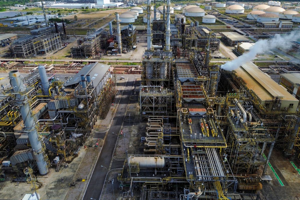 Governo amplia monitoramento do mercado de combustíveis diante da crise no Oriente Médio