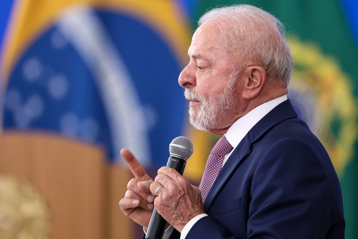 Lula condiciona decisão eleitoral ao cenário político e adia definição sobre futuro; entenda