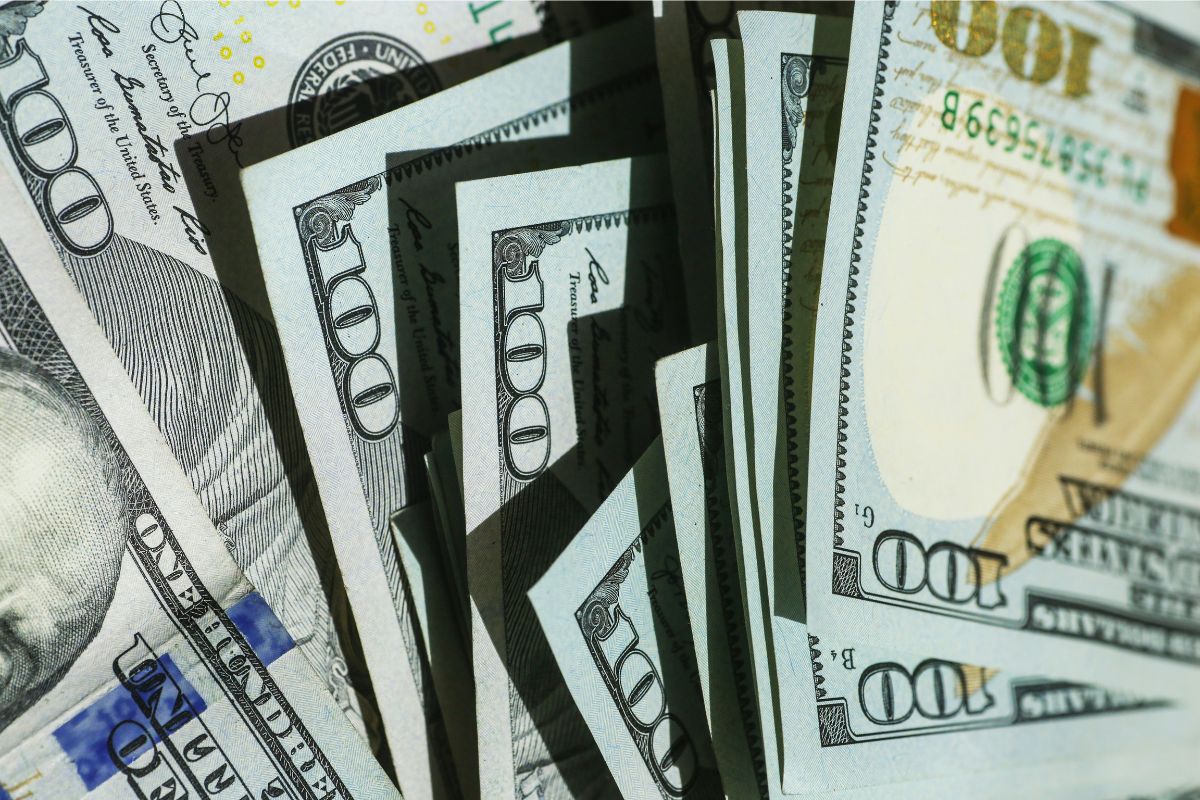 Pressões externas e desafios fiscais dominam agenda econômica