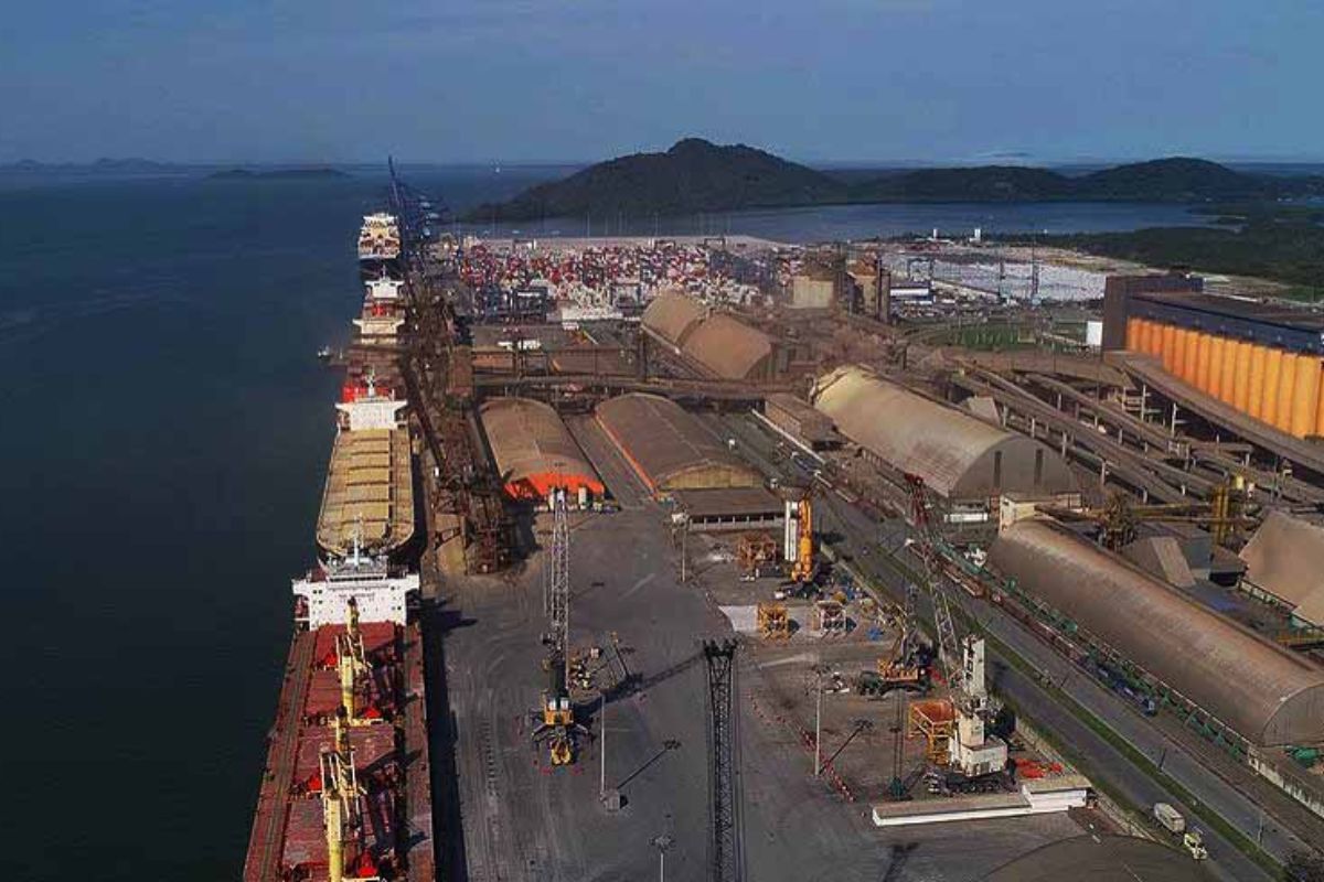 Portos brasileiros têm novo recorde e movimento cresce 12,8% em janeiro de 2026
