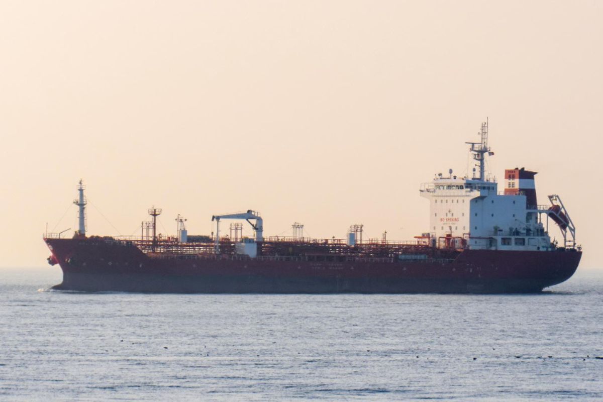 Navios de combustível terão prioridade no Porto de Santos; entenda motivo